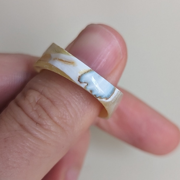 Brand New Mother of Pearl Ring Size 12-1/2 - Picture 3 of 6